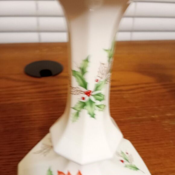 Ivory Bone China Mikasa Christmas Poinsettia Candle Holders Gold Trim - Picture 7 of 11